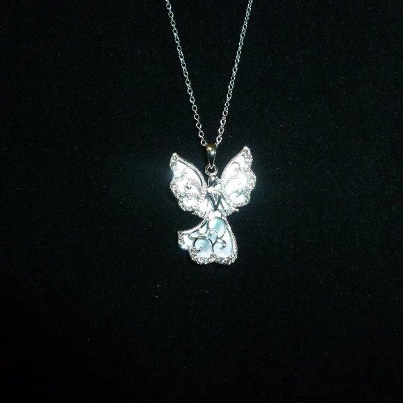 Michael Anthony Sterling Silver Angel Pendant w/Chain - Picture 3 of 9